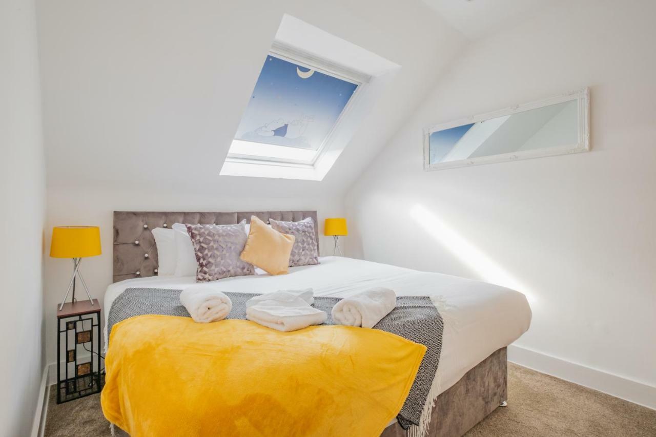 2 Bedroom Apt At Sensational Stay Serviced Accommodation Aberdeen - Clifton Road Екстериор снимка