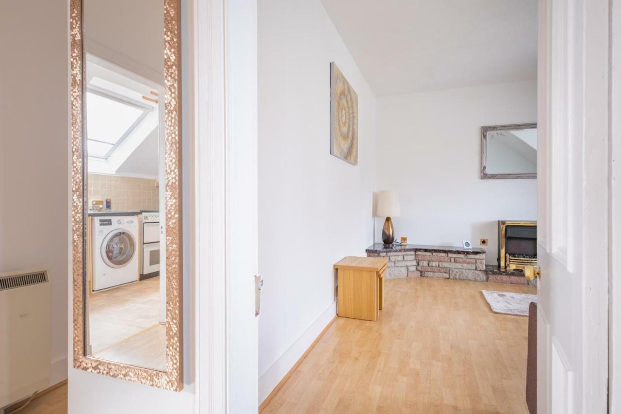 2 Bedroom Apt At Sensational Stay Serviced Accommodation Aberdeen - Clifton Road Екстериор снимка
