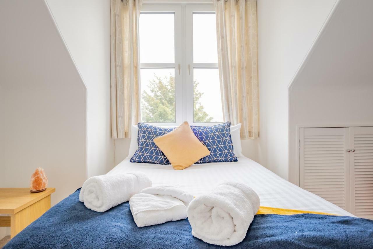2 Bedroom Apt At Sensational Stay Serviced Accommodation Aberdeen - Clifton Road Екстериор снимка